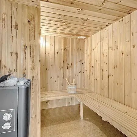 Three-bedroom In Nyaraló *