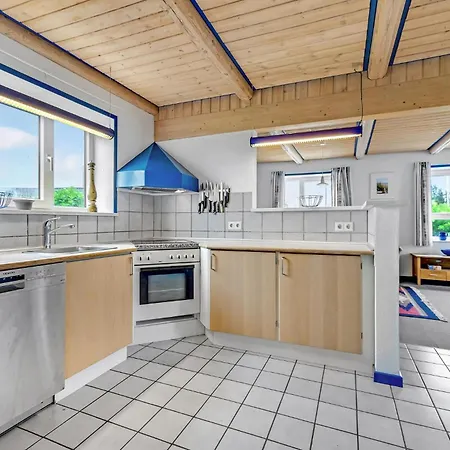 Three-bedroom In Nyaraló *