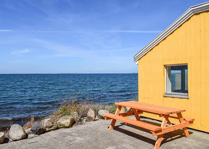 Dom wakacyjny Three-bedroom In